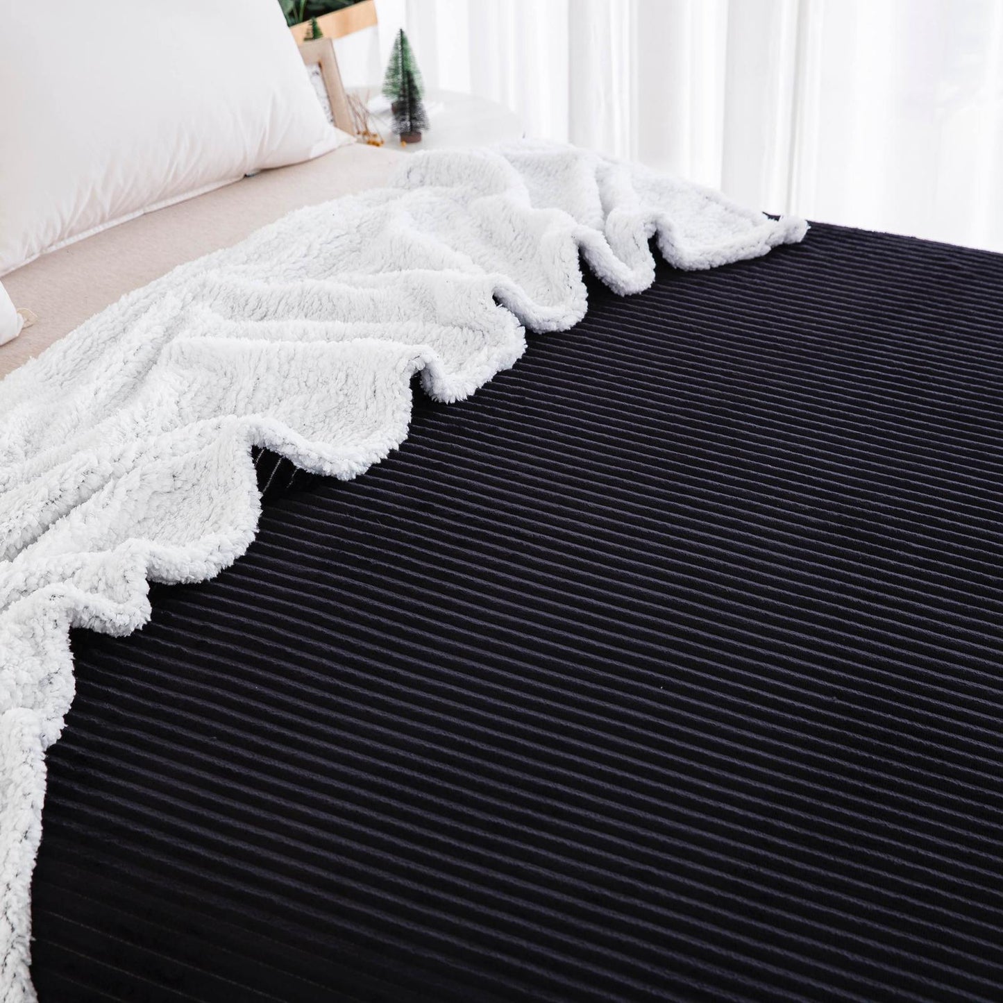 Sharpa Blanket
