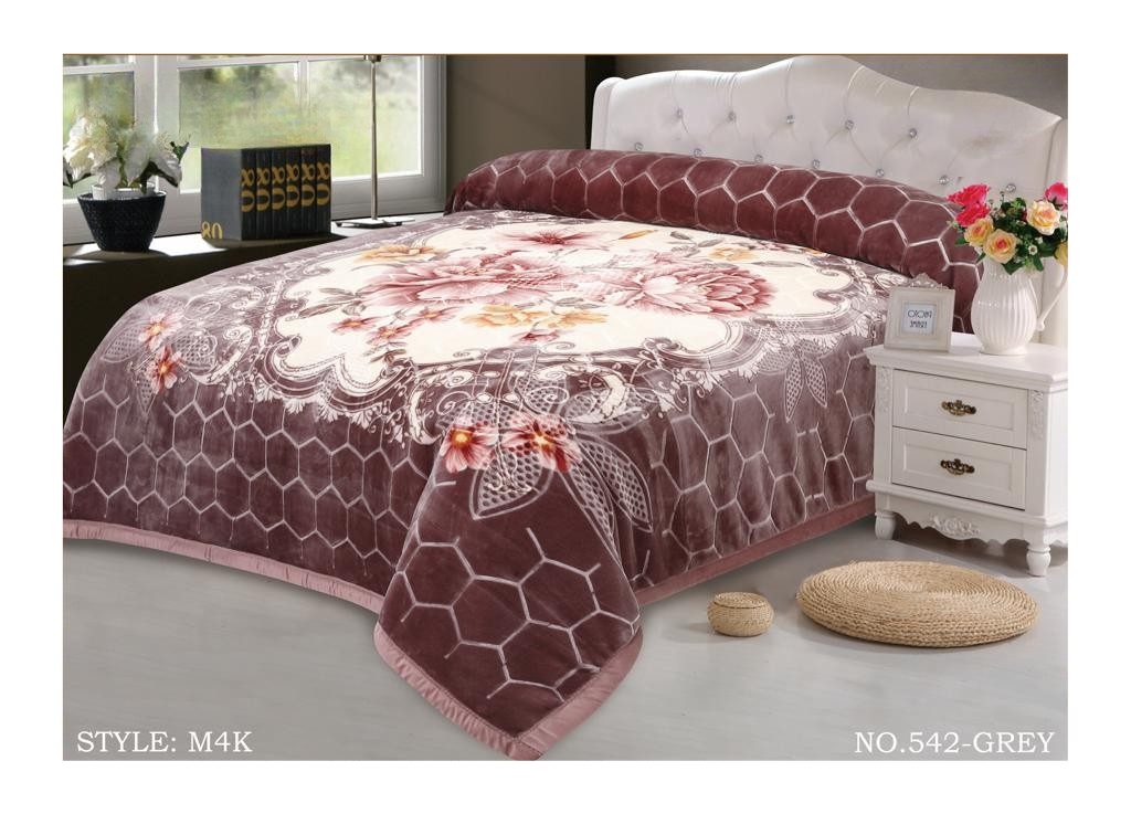 Ultra-cozy, super-plush Regular blanket