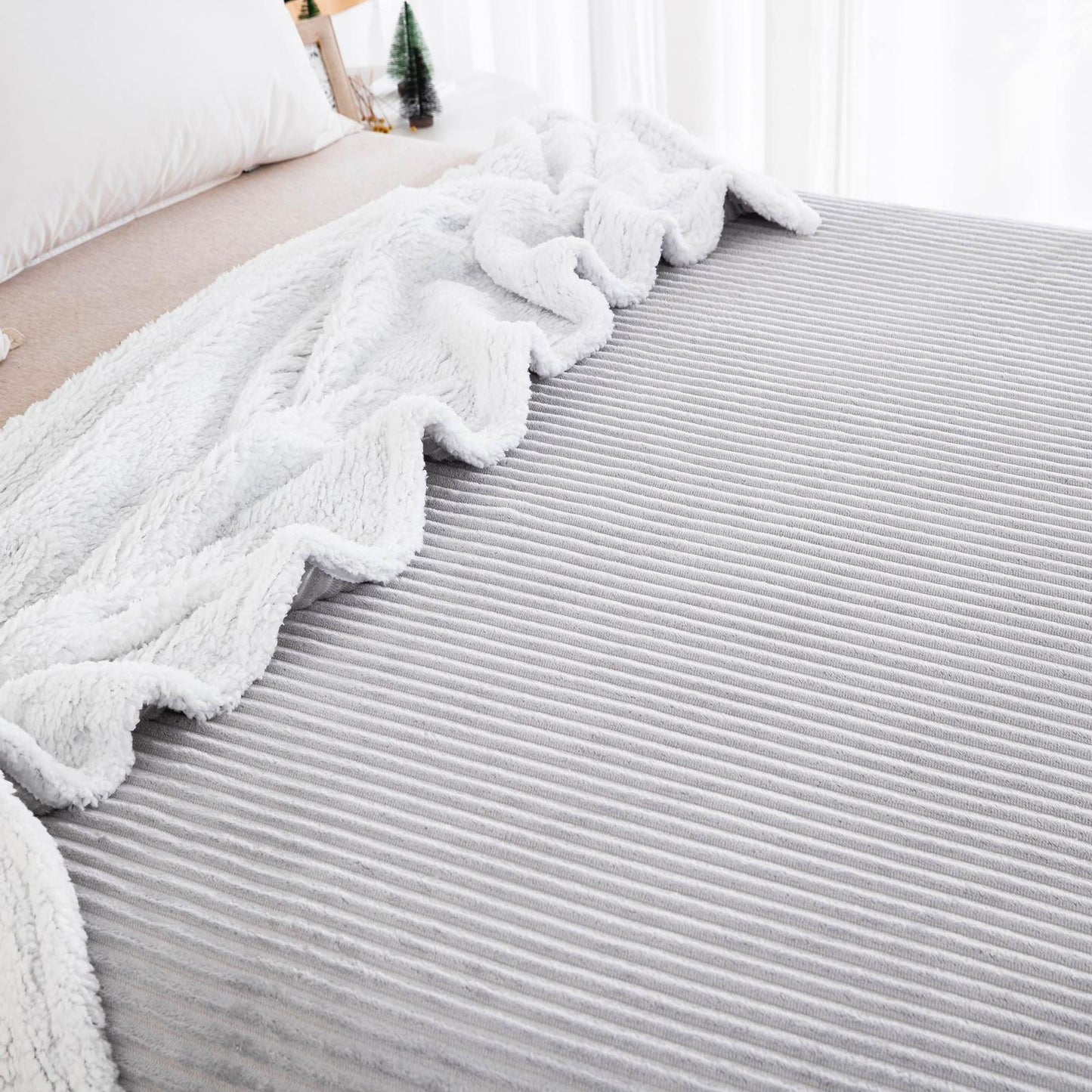 Sharpa Blanket